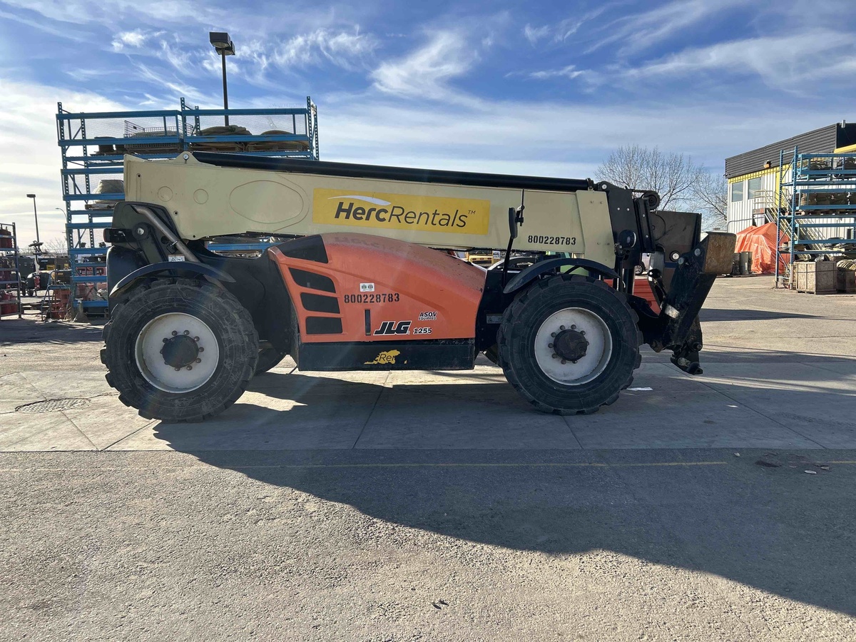 2018 JLG 1255-1