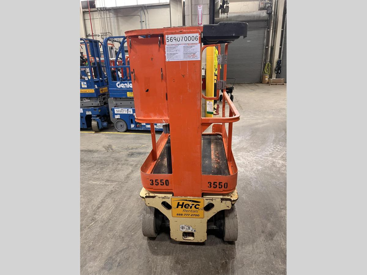 2015 JLG 1230ES