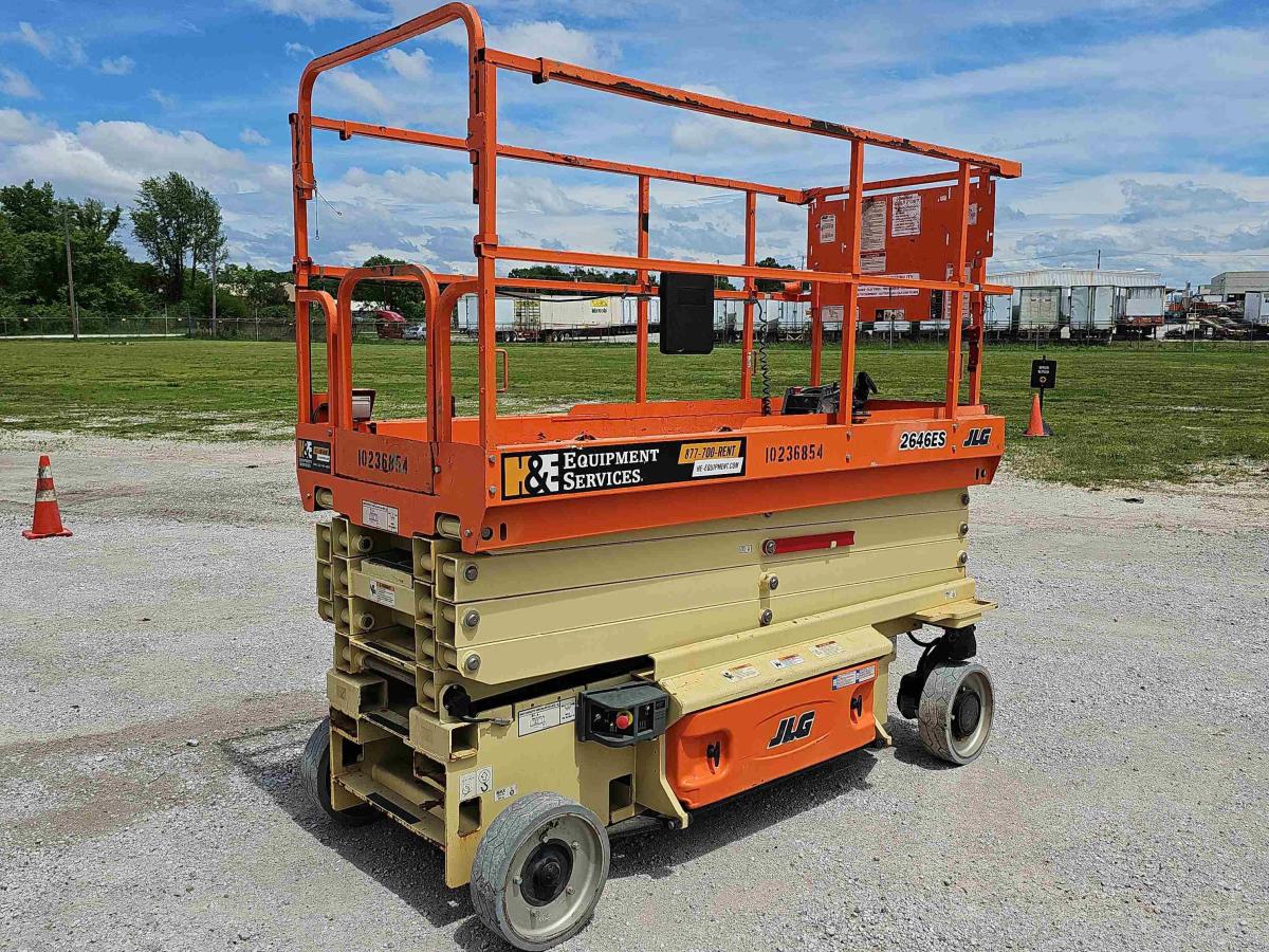 2018 JLG 2646ES
