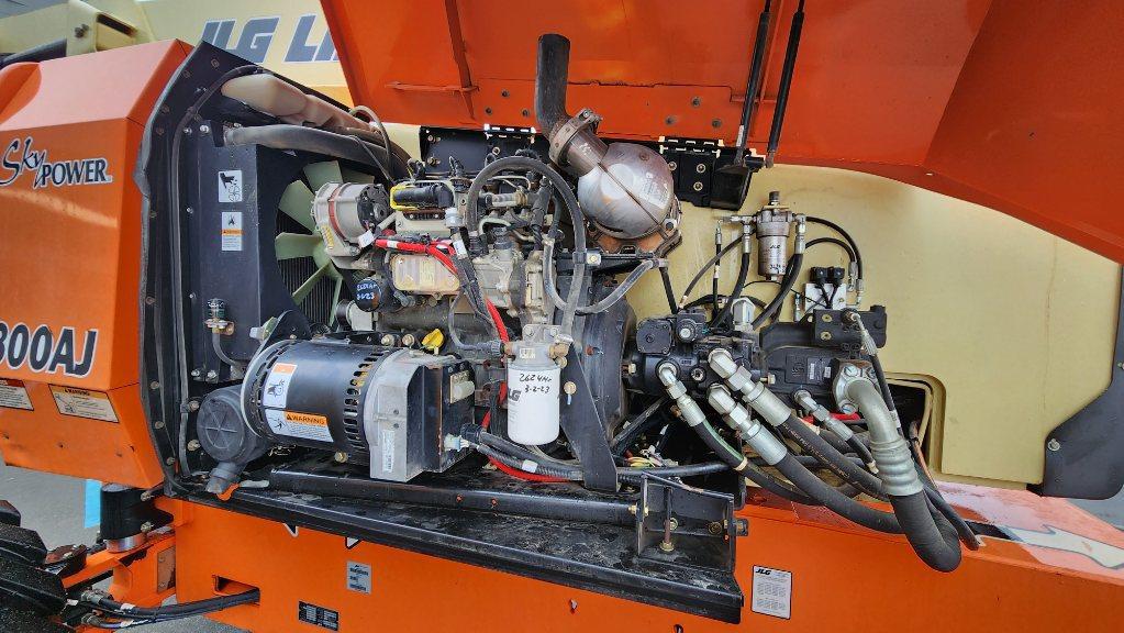 2015 JLG 800AJ