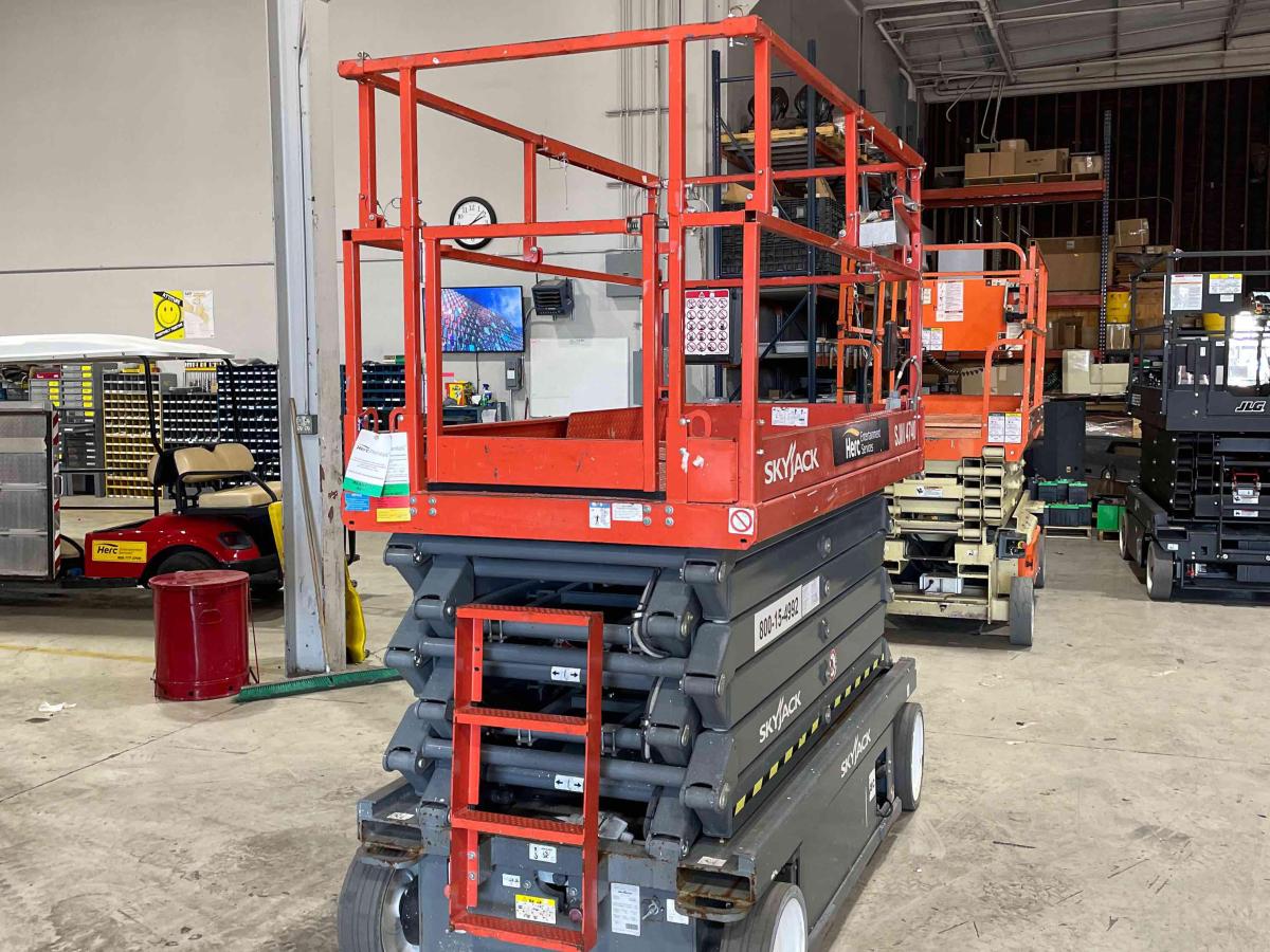 2017 Skyjack SJ4740
