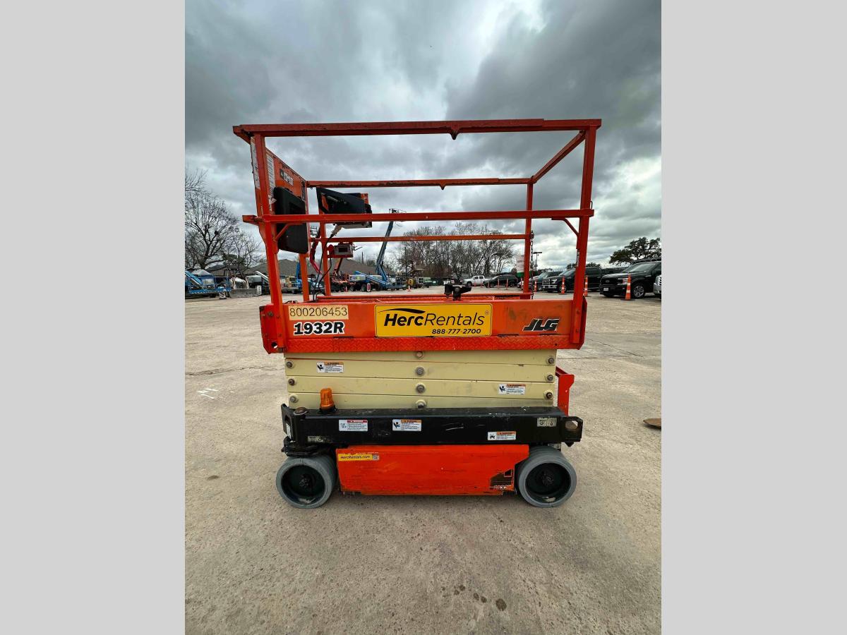 2018 JLG 1932R