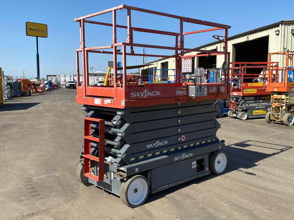 2017 Skyjack SJ4740