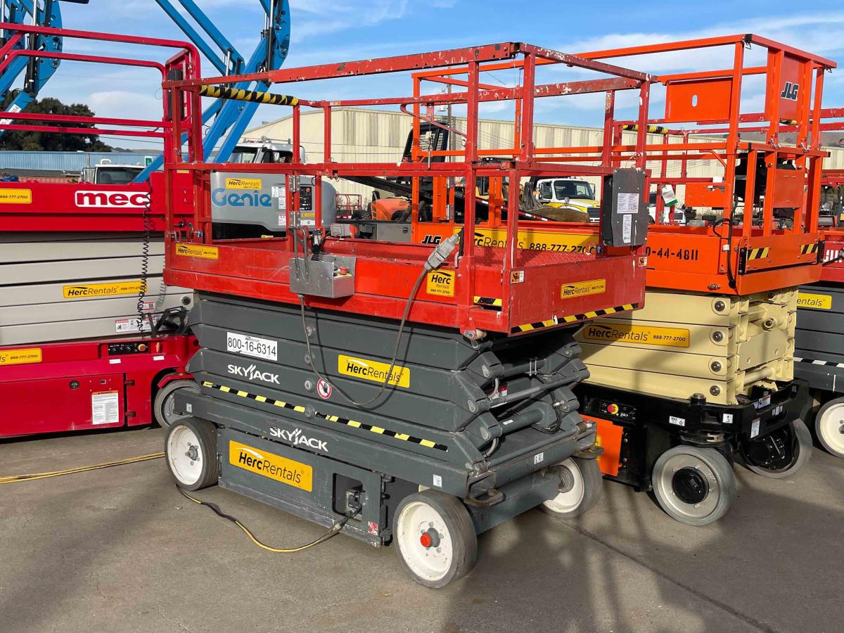2017 Skyjack SJ4632