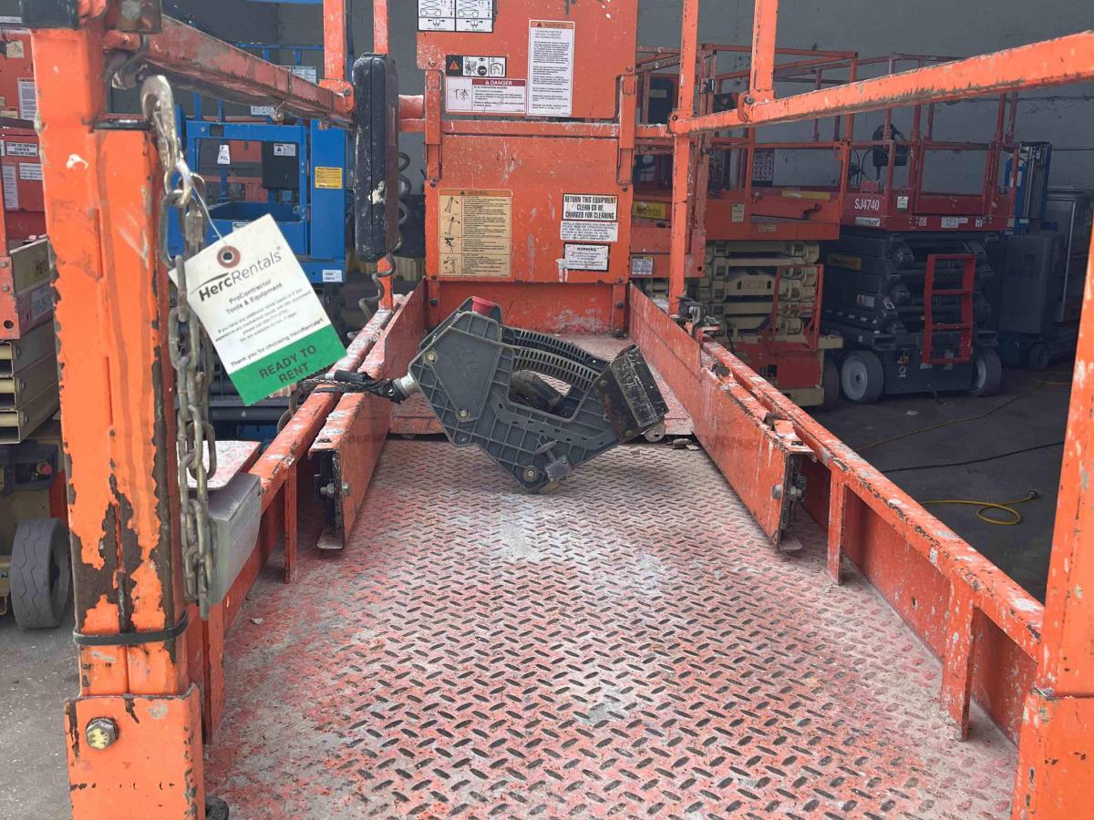 2016 JLG 2632ES