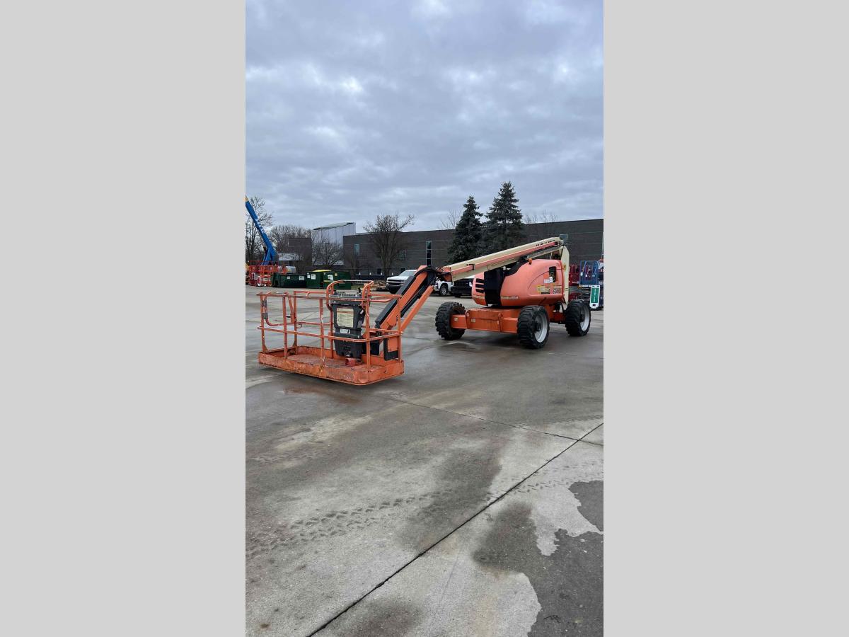 2014 JLG 600AJ