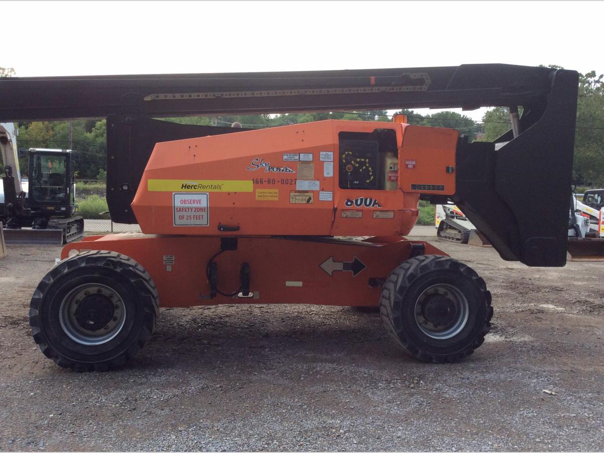 2012 JLG 800AJ