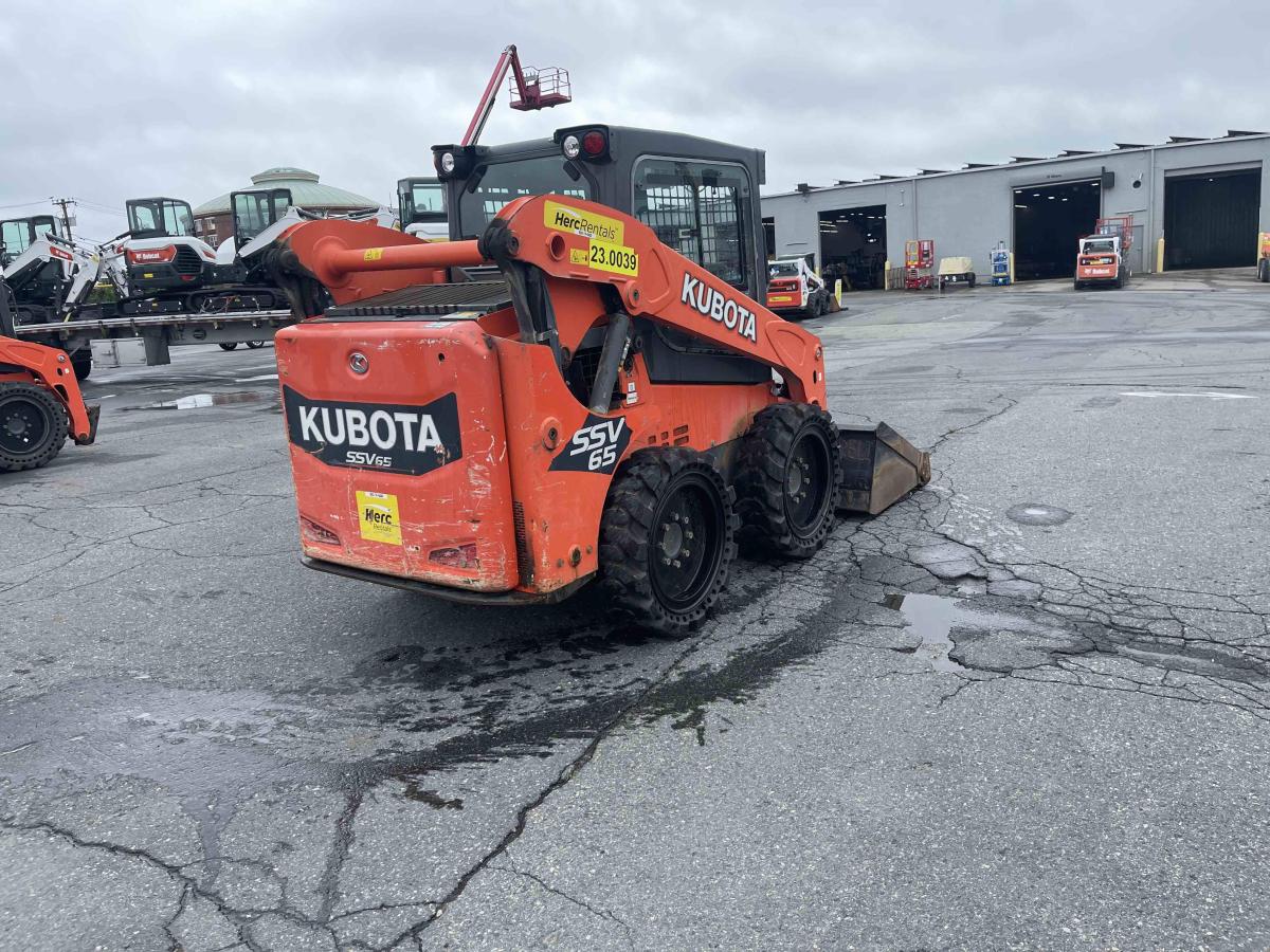 2017 Kubota SSV65