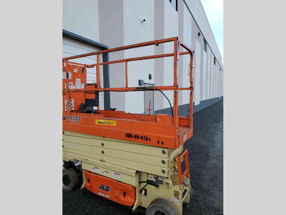 2016 JLG 2632ES