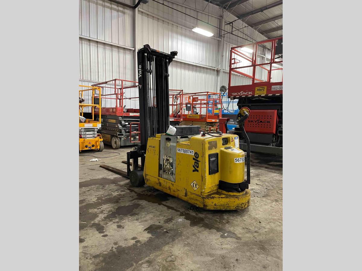 2011 Yale MCW040