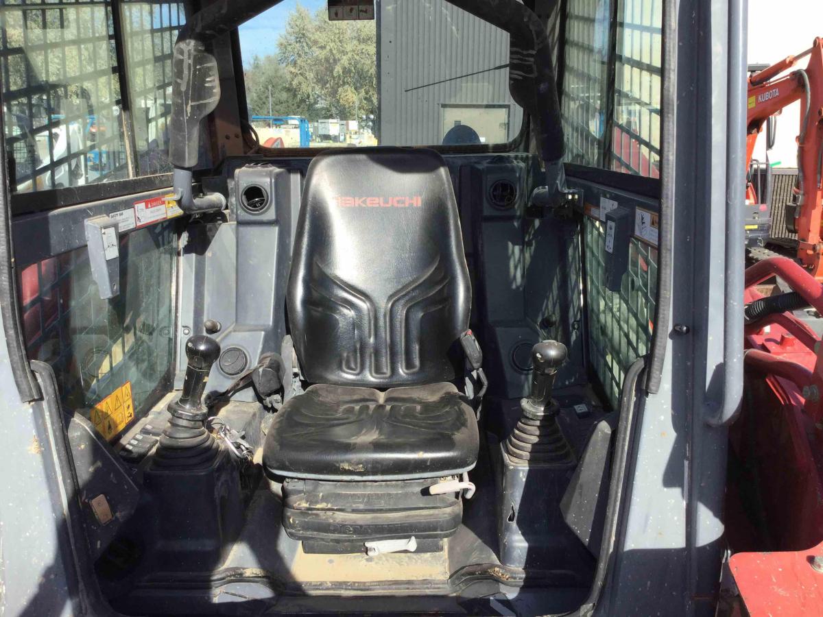 2017 Takeuchi TL12R2-5
