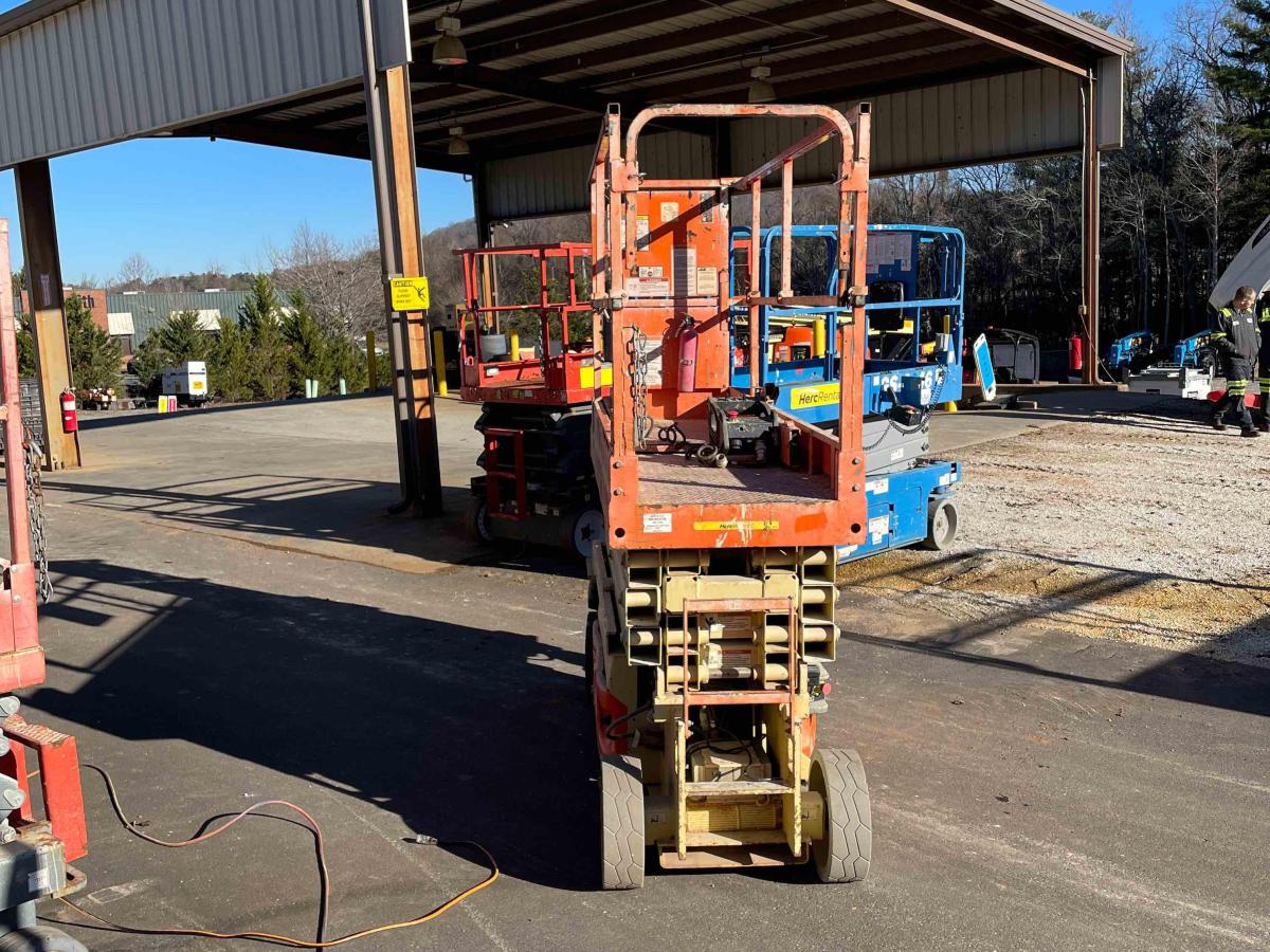 2016 JLG 2632ES