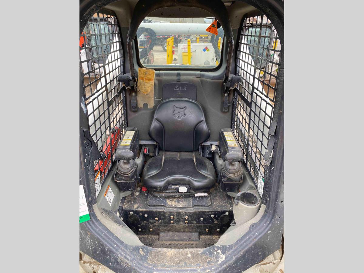 2017 Bobcat T740