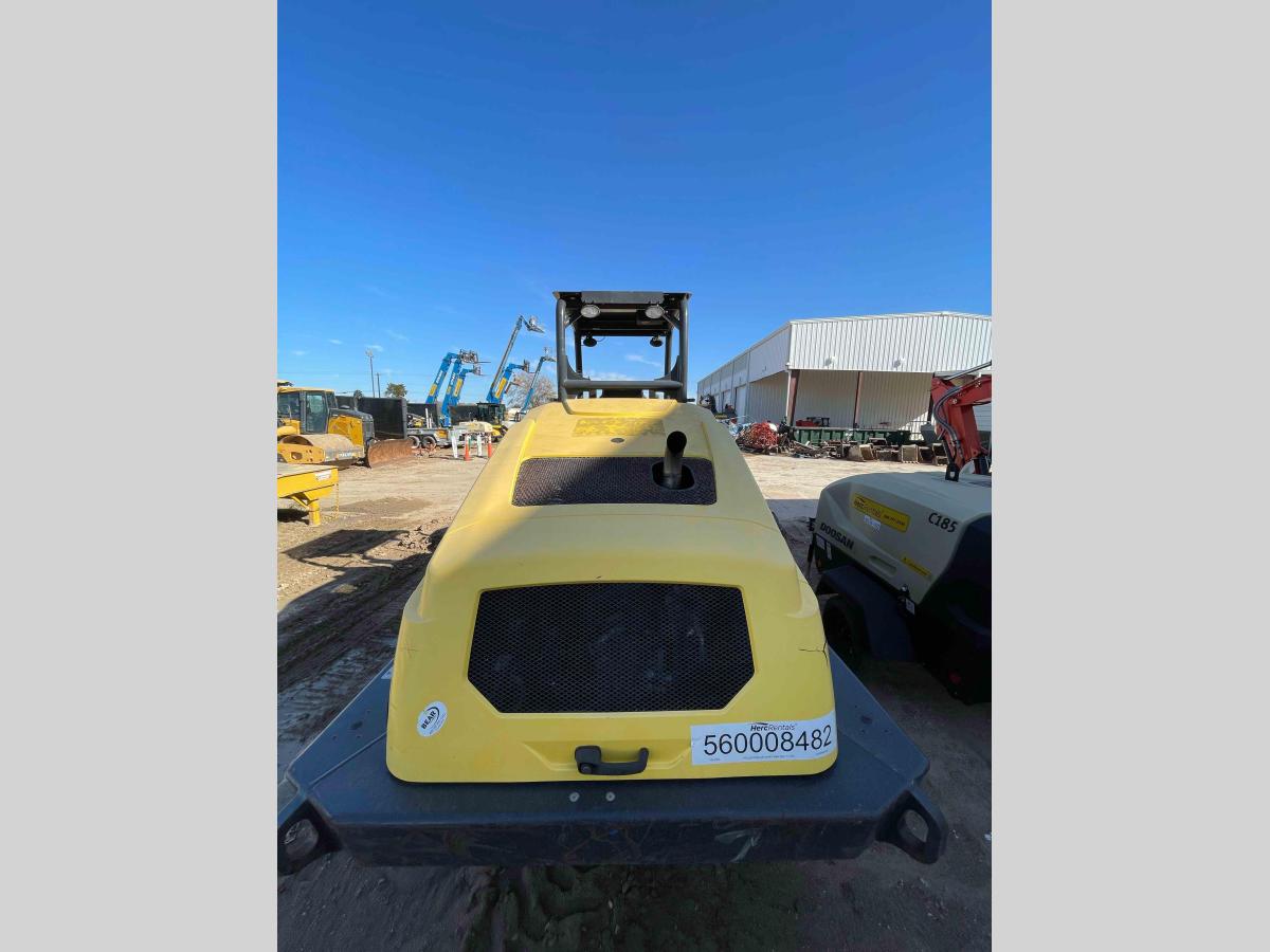 2017 BOMAG BW211D-5