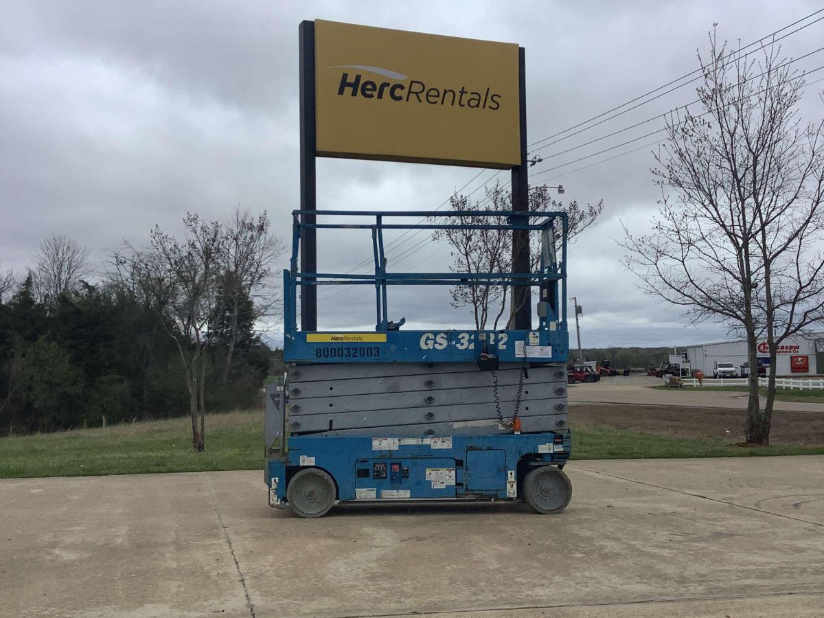 2014 Genie GS-3232