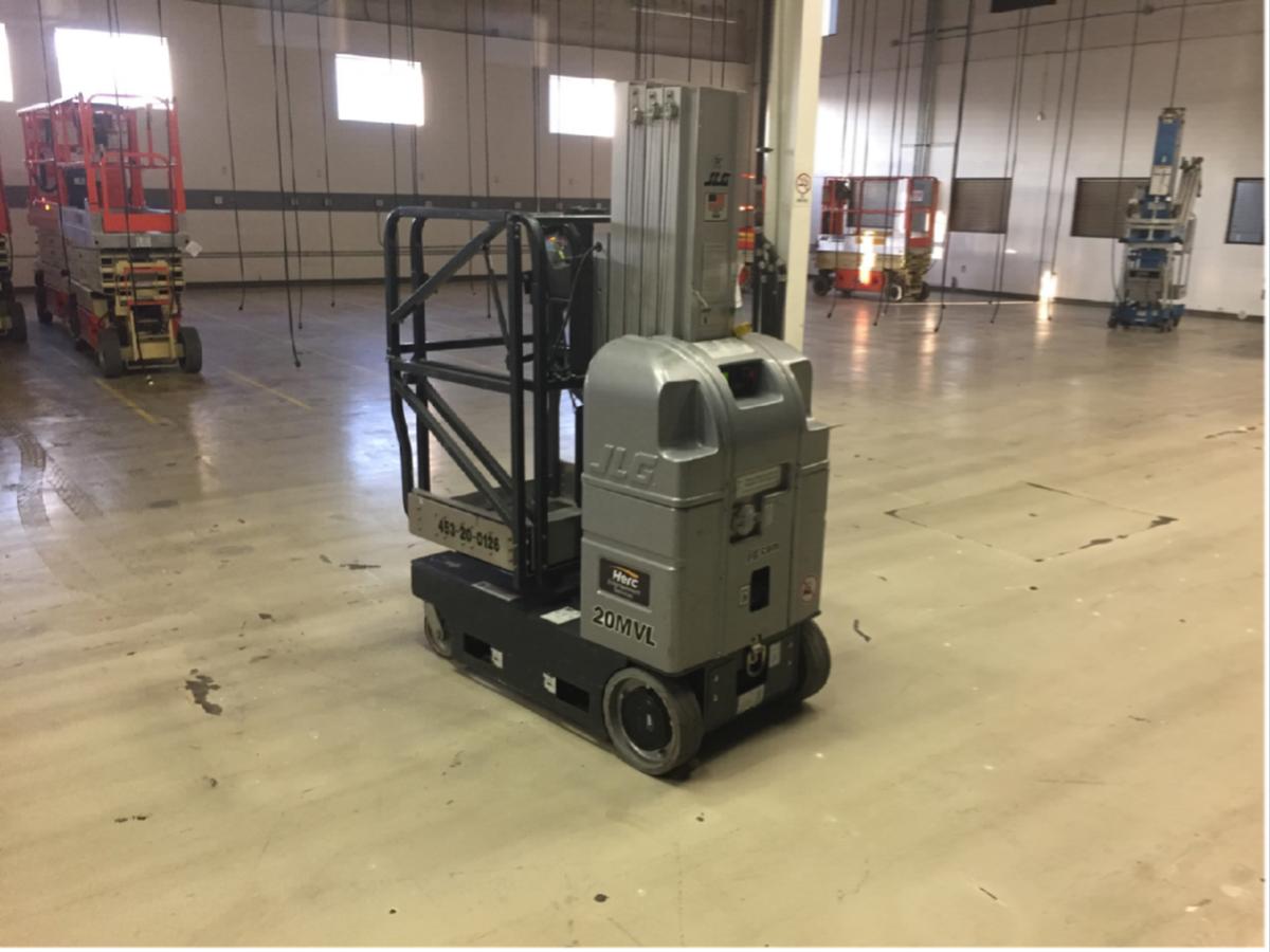 2011 JLG 20MVL