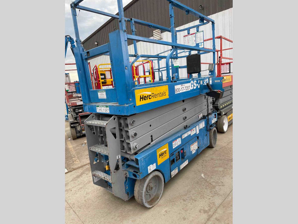 2017 Genie GS-2632