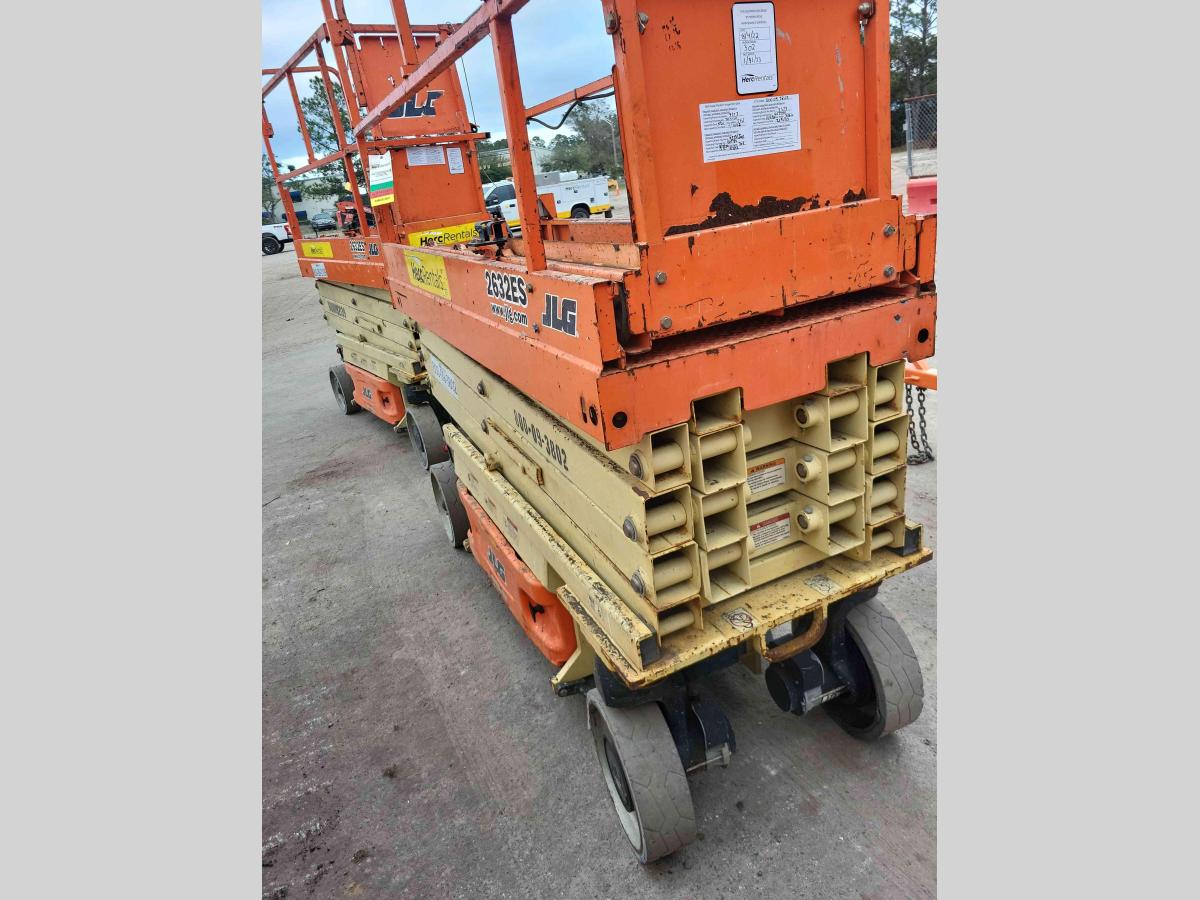 2016 JLG 2632ES