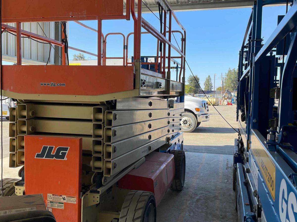 2017 JLG 4069LE