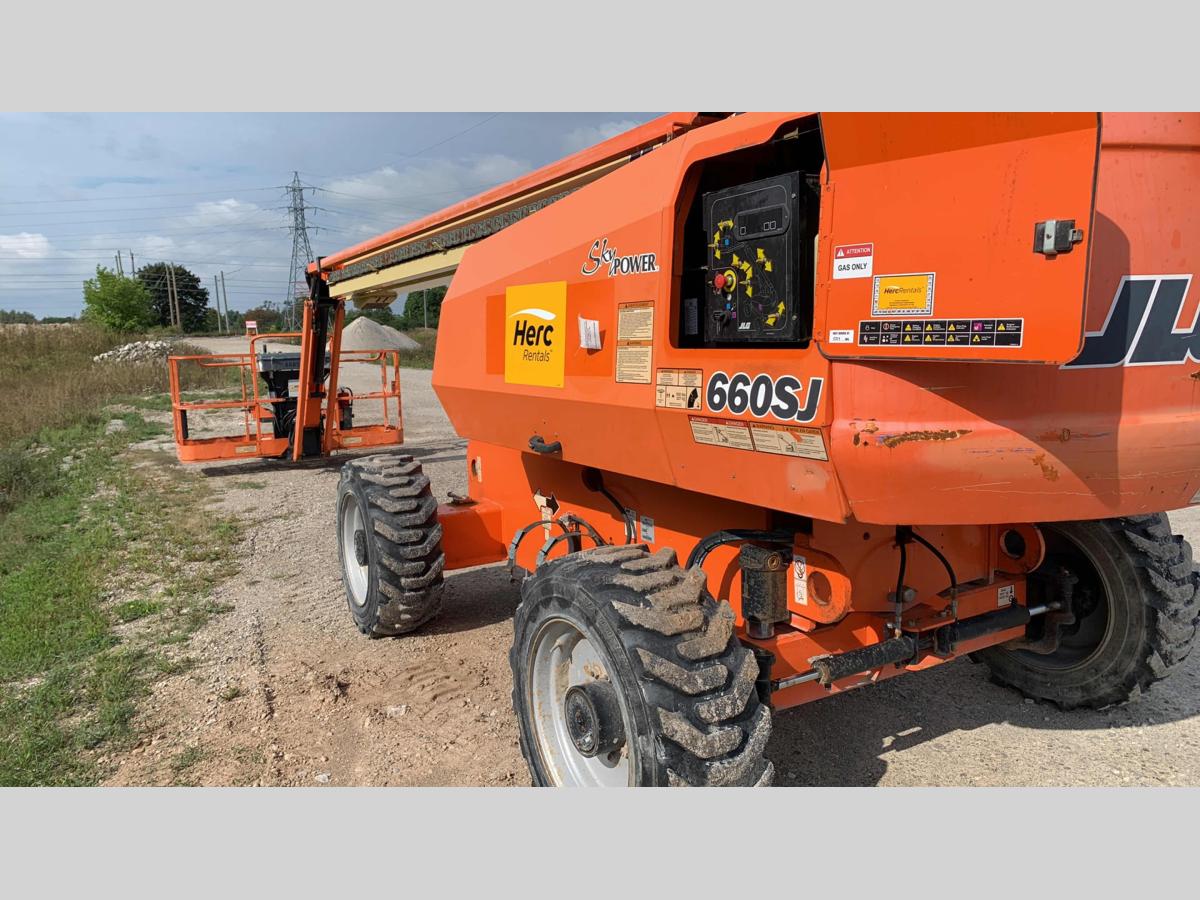 2014 JLG 660SJ