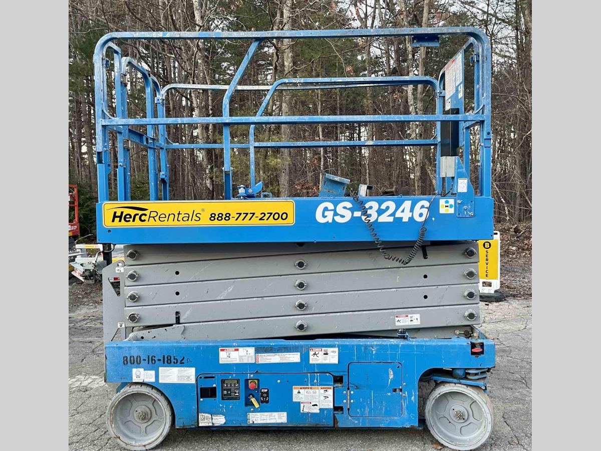 2017 Genie GS-3246