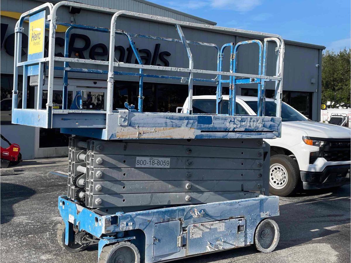 2017 Genie GS-4047