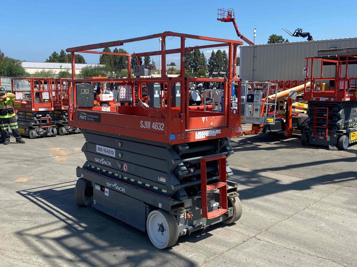 2017 Skyjack SJ4632