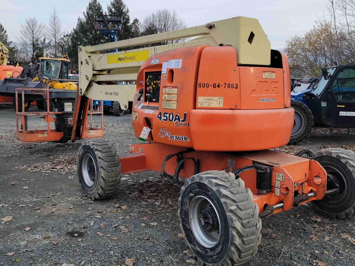 2015 JLG 450AJ