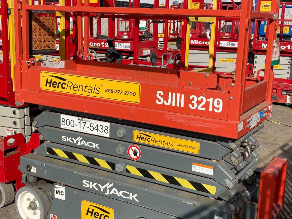 2017 Skyjack SJ3219-2