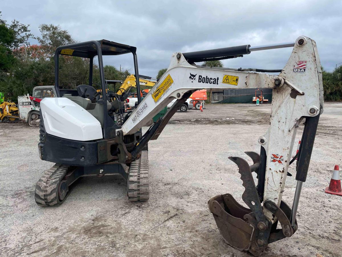 2019 Bobcat E32