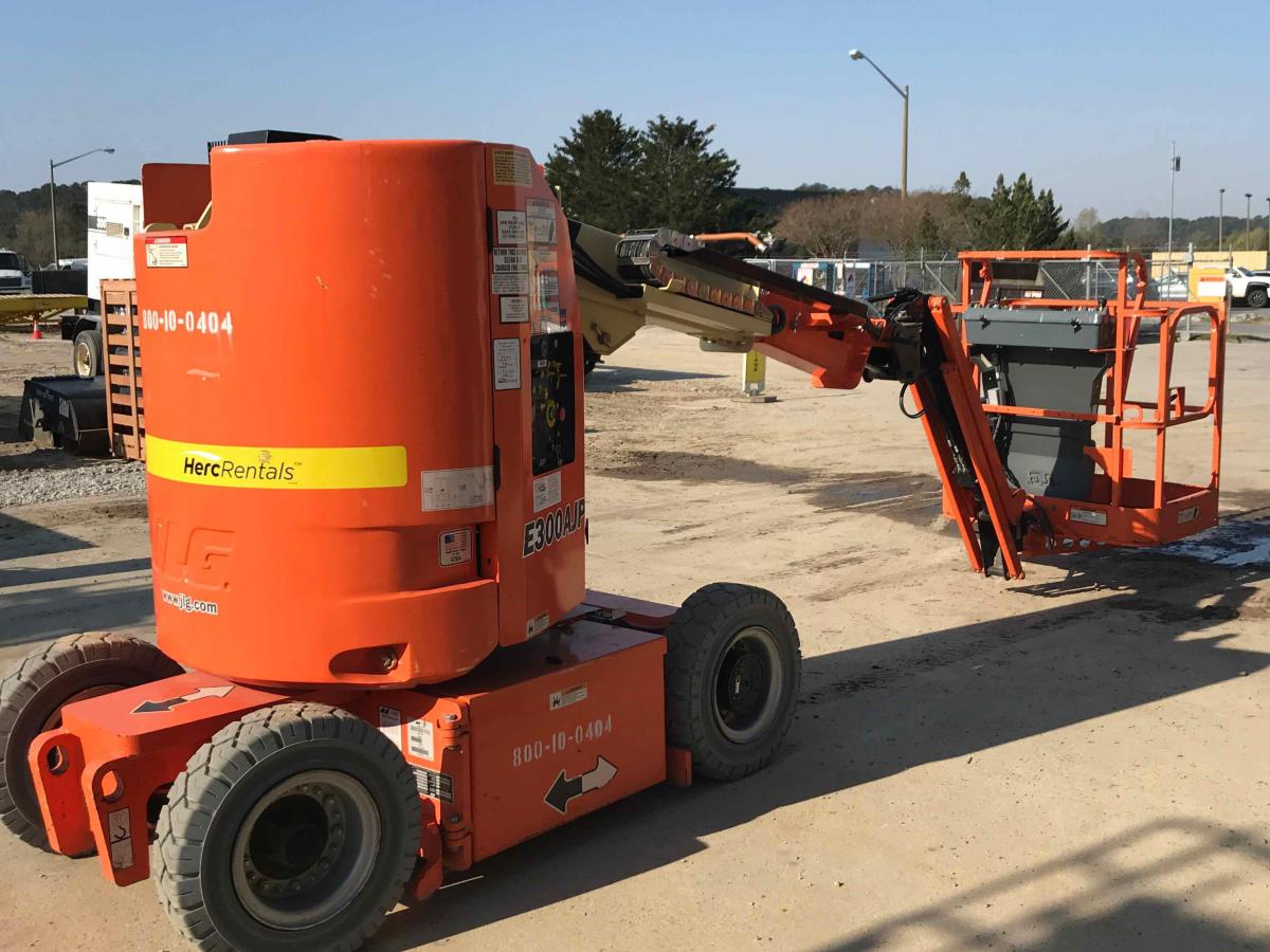 2016 JLG E300AJP-3