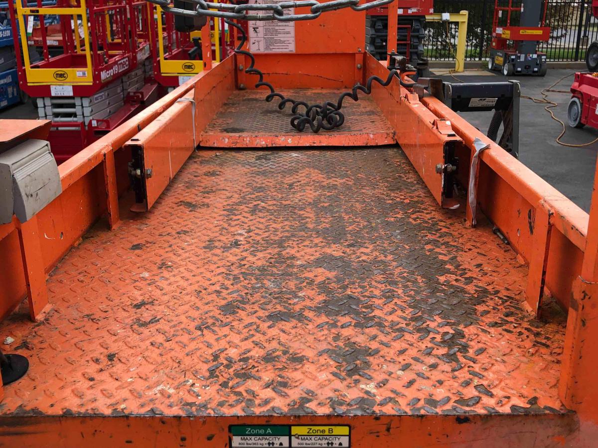 2016 JLG 2632ES