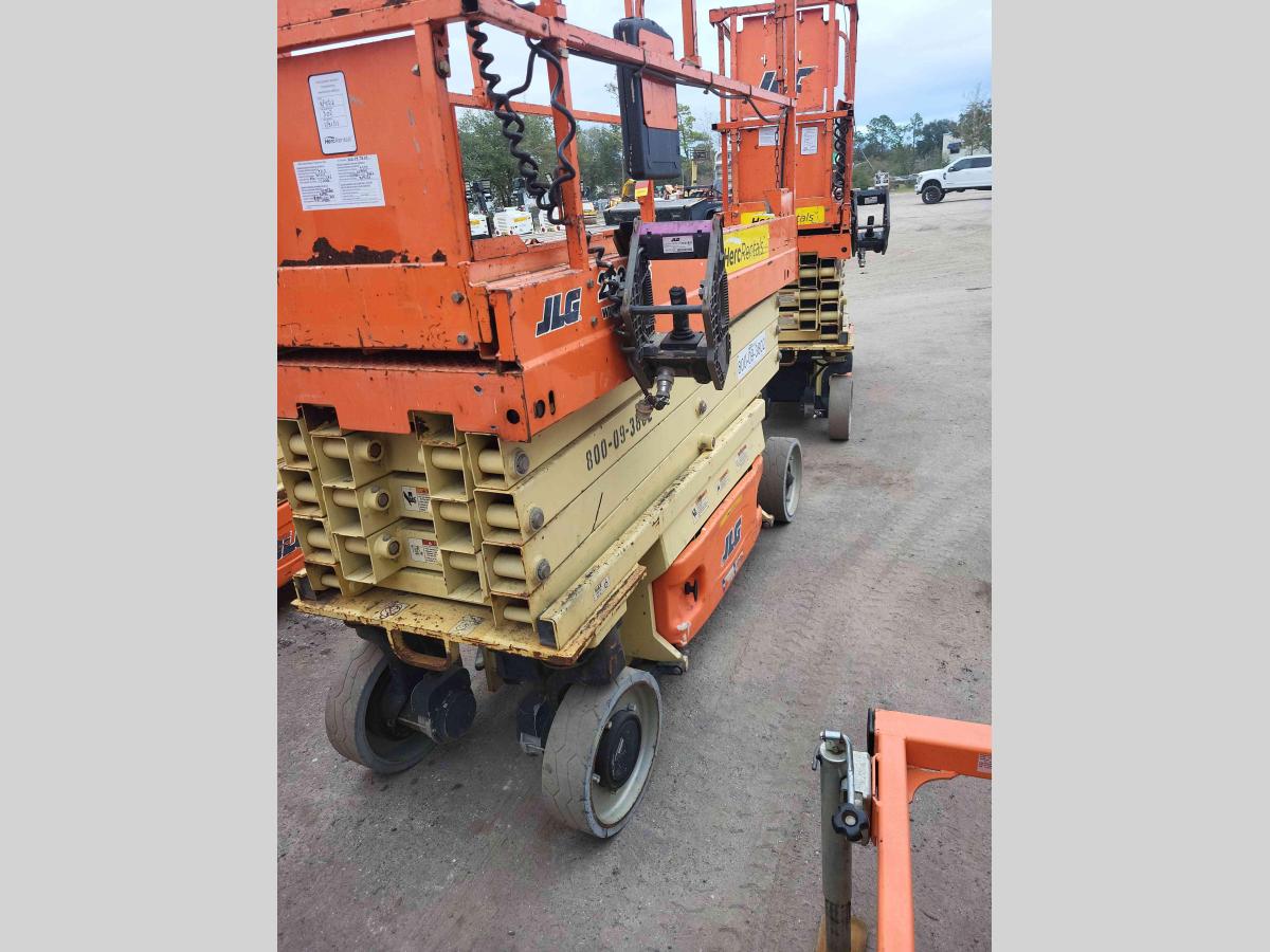2016 JLG 2632ES