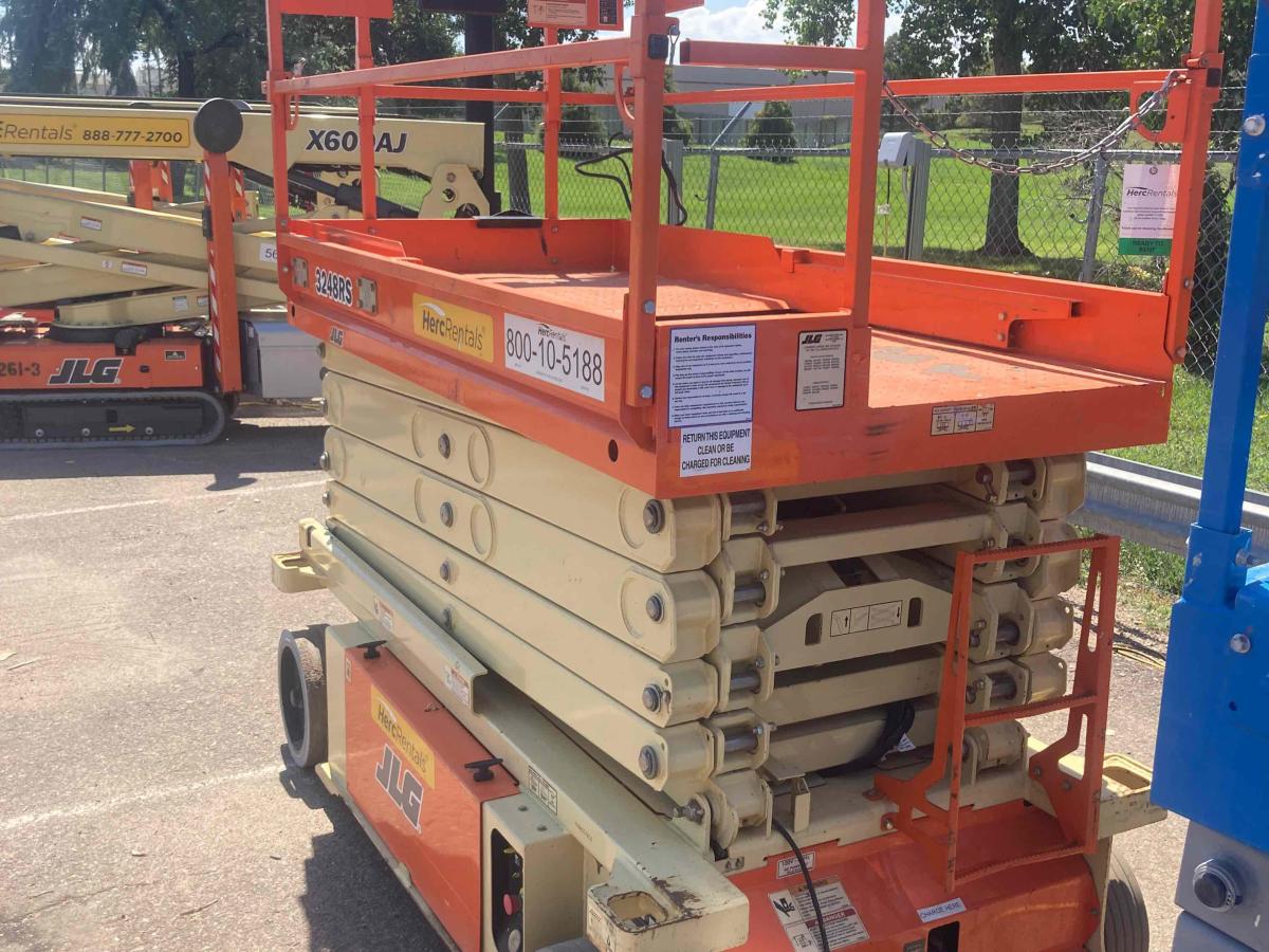 2016 JLG 3248RS