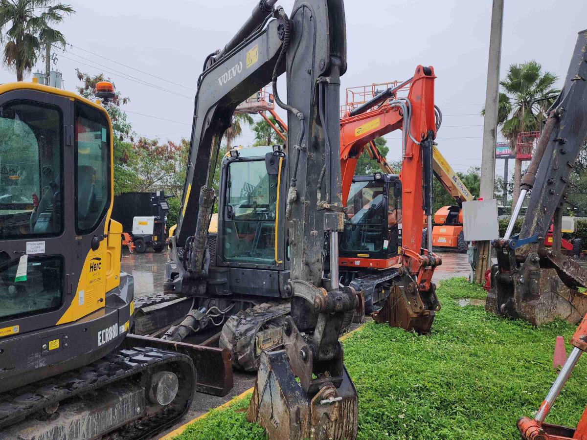 2018 Volvo ECR88D