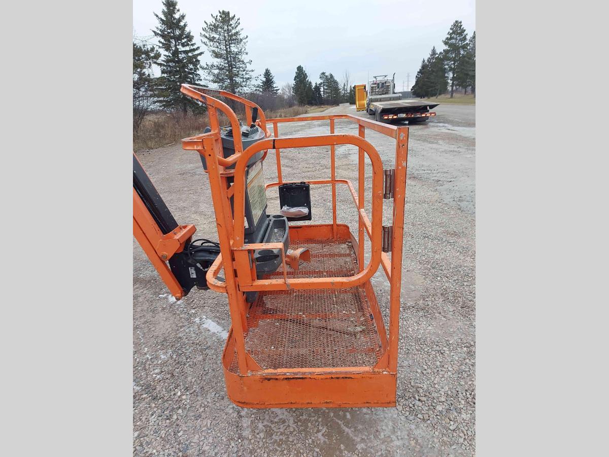 2014 JLG 450AJ