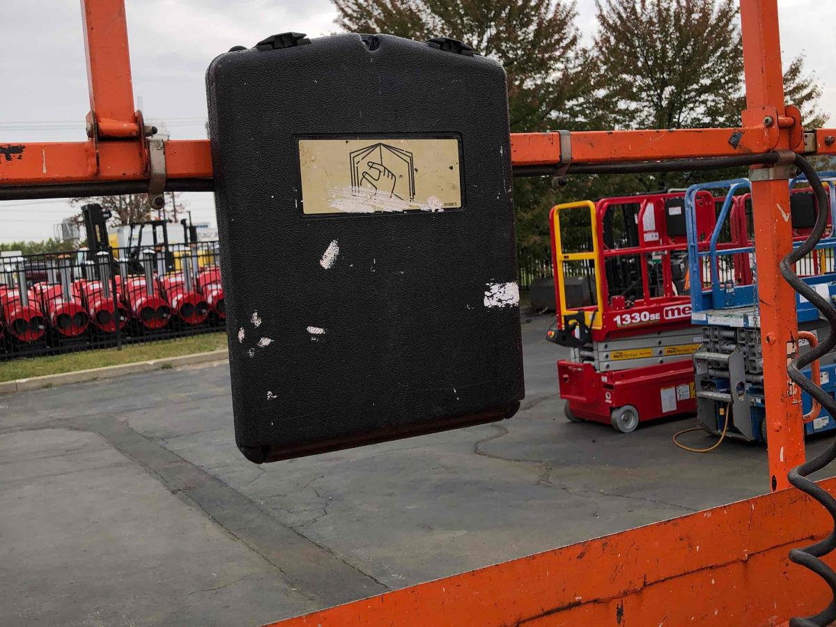 2016 JLG 2632ES