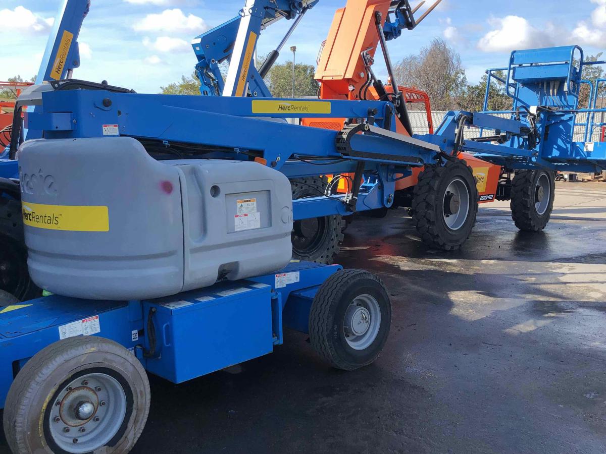 2013 Genie Z-45/25