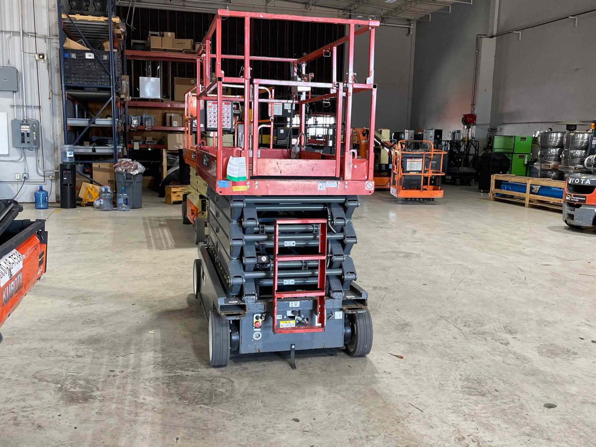 2017 Skyjack SJ4740
