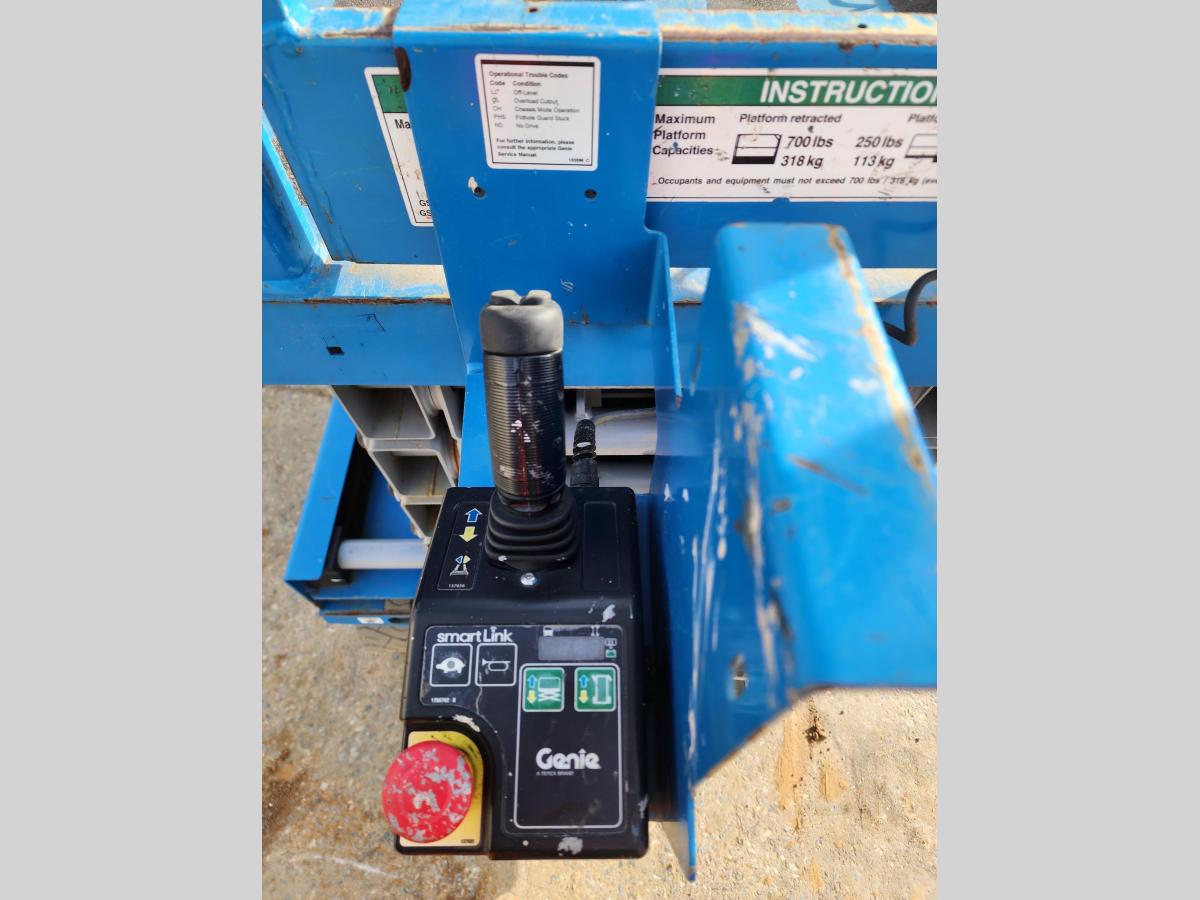 2017 Genie GS-3246