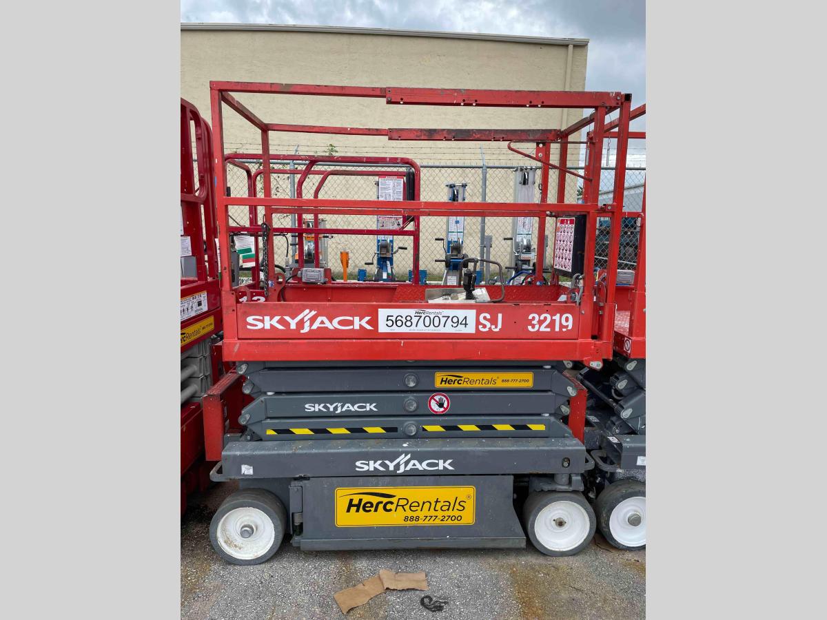 2017 Skyjack SJ3219