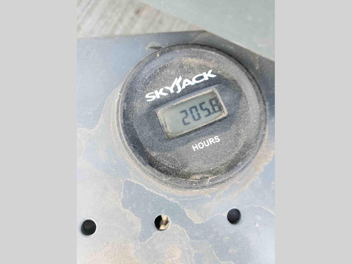 2017 Skyjack SJ4740