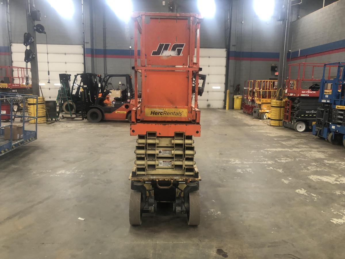 2017 JLG 2632ES