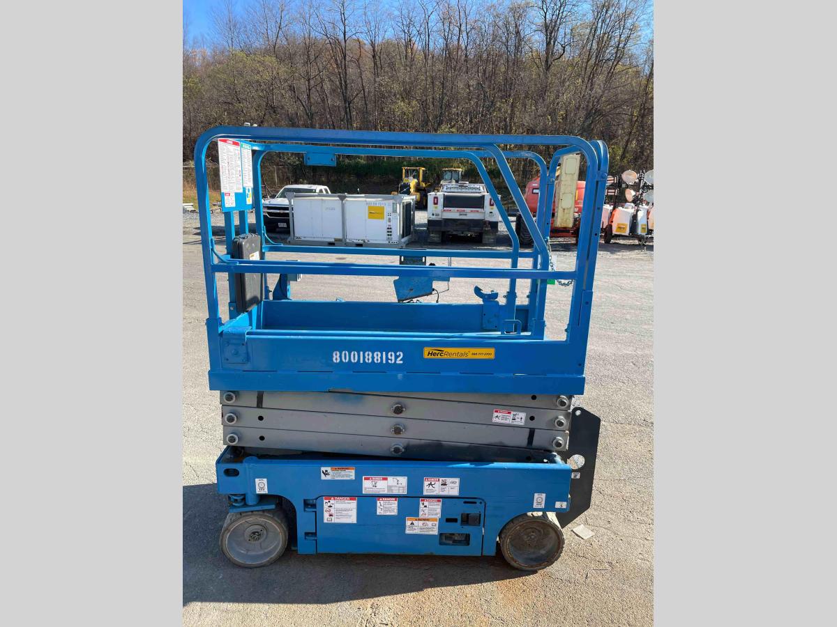 2017 Genie GS-1930