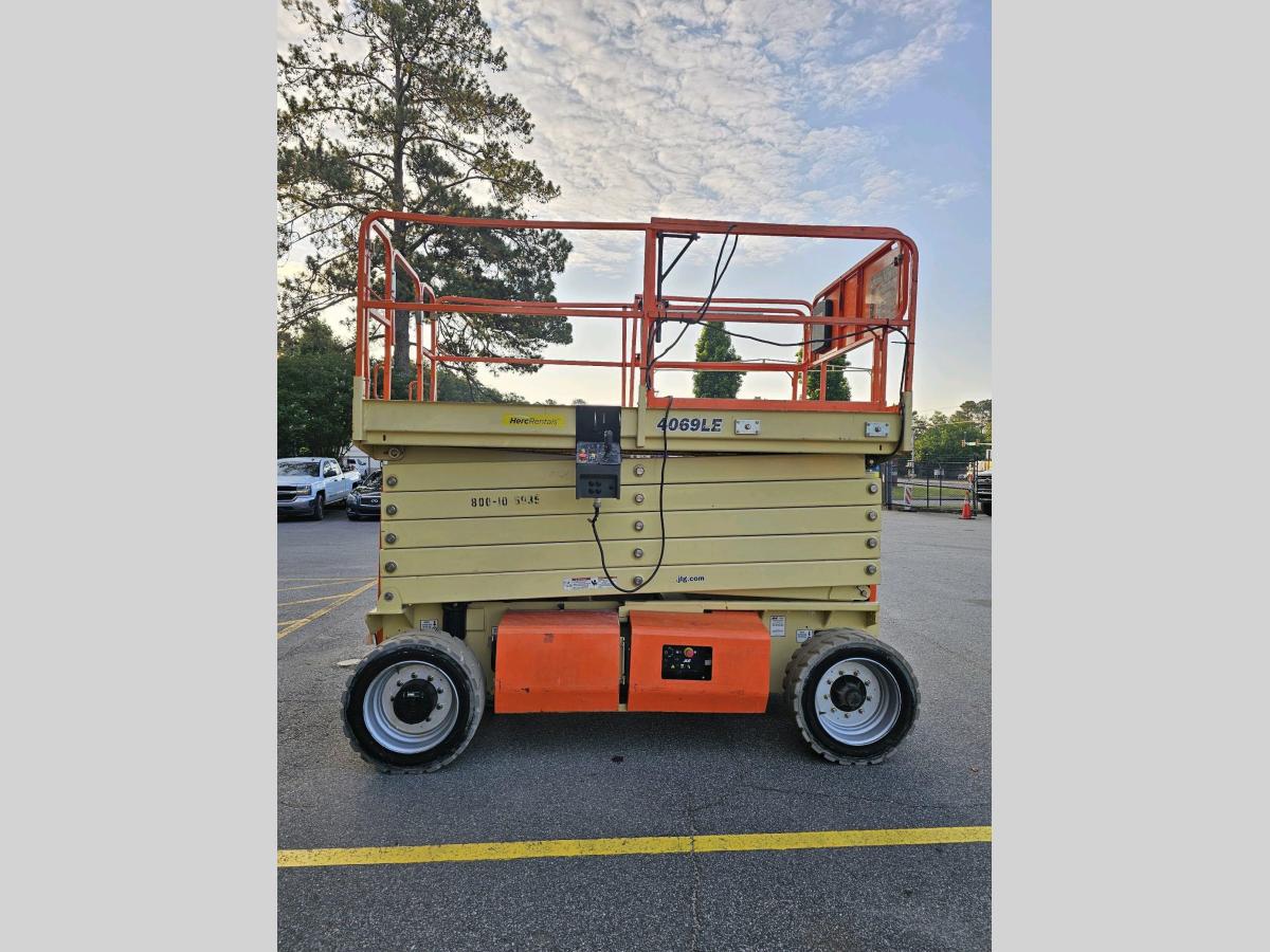 2016 JLG 4069LE