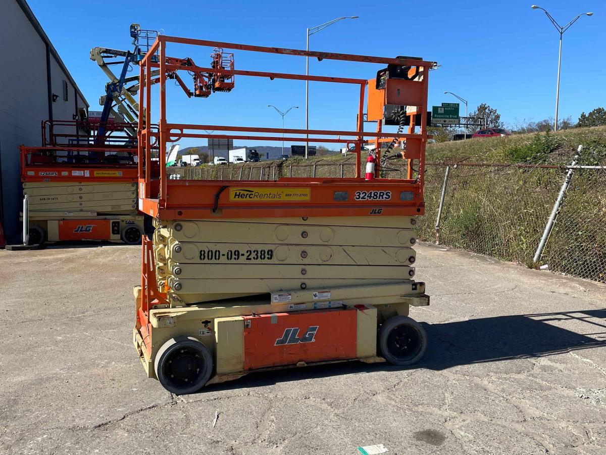 2016 JLG 3248RS