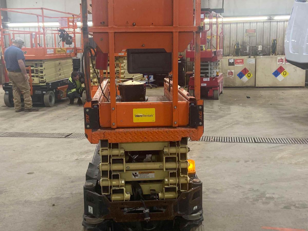 2018 JLG 1932R