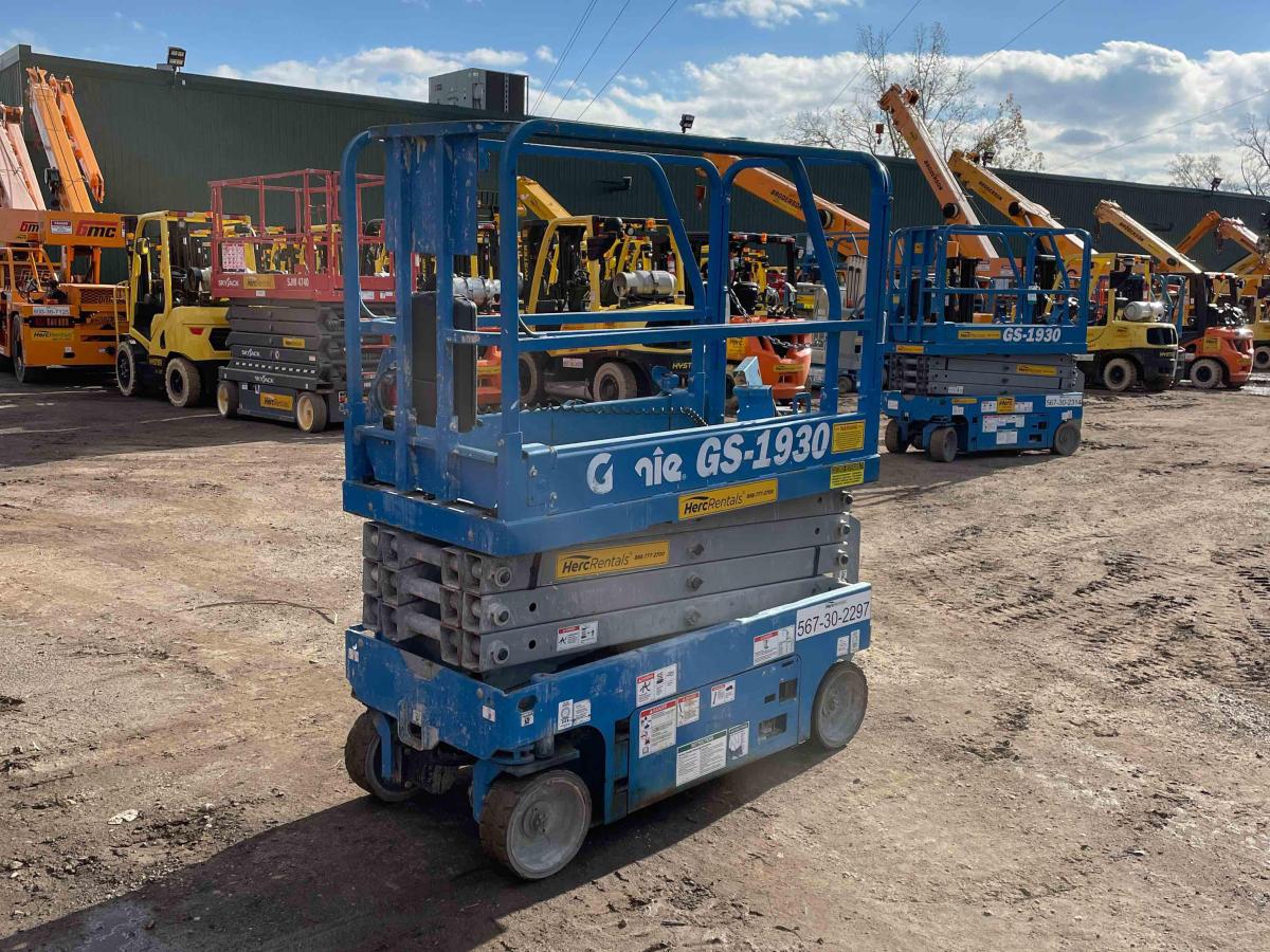 2017 Genie GS-1930