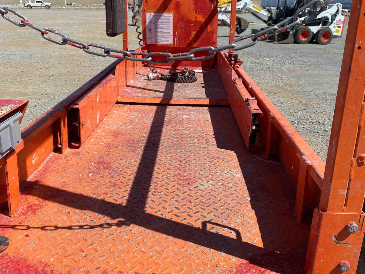 2017 JLG 2632ES