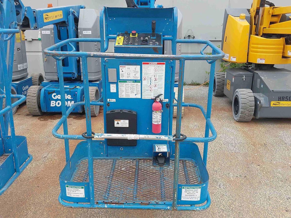 2013 Genie Z-30/20N RJ-3
